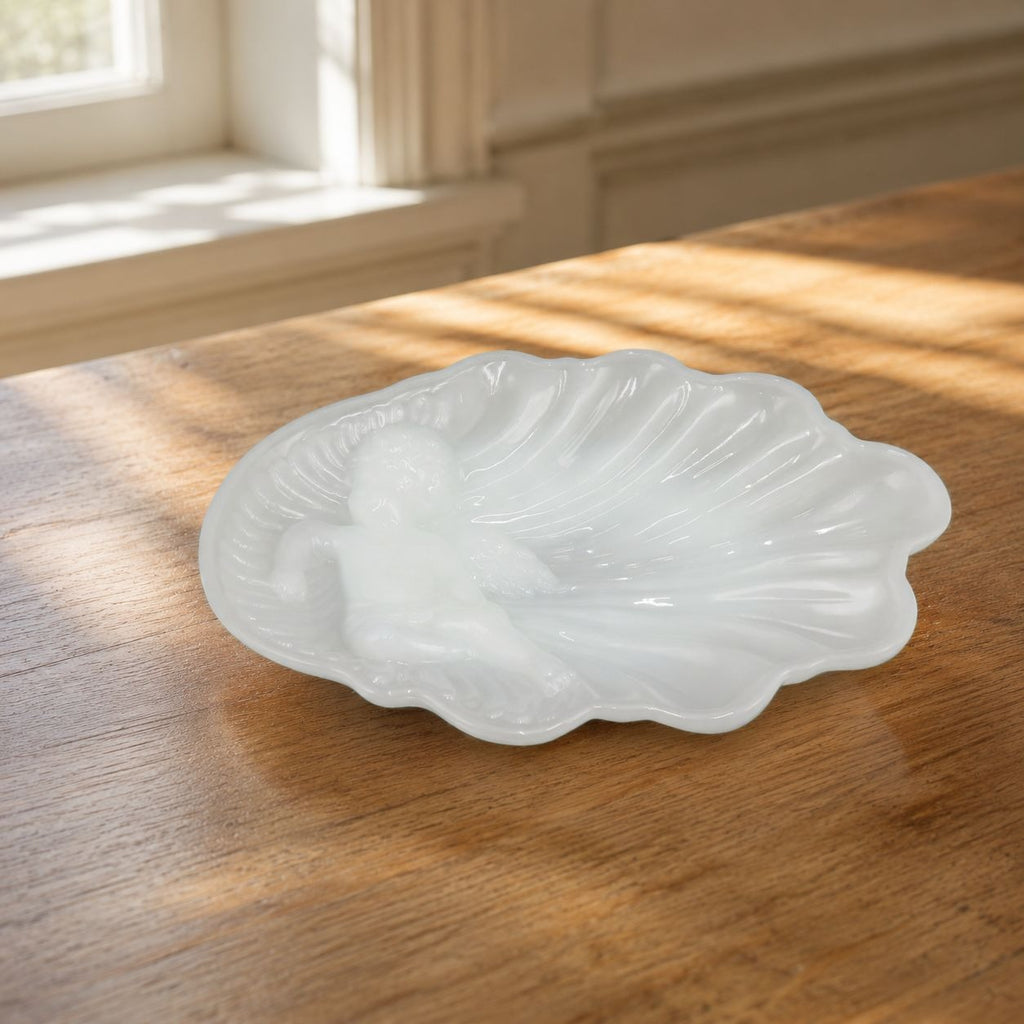 Vintage Avon Milk Glass Cherub In Shell Soap Dish Trinket Tray White